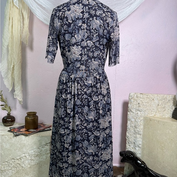 Soaked in Luxury Blue Floral V-Neck Midi Dress - Picture 4 of 5